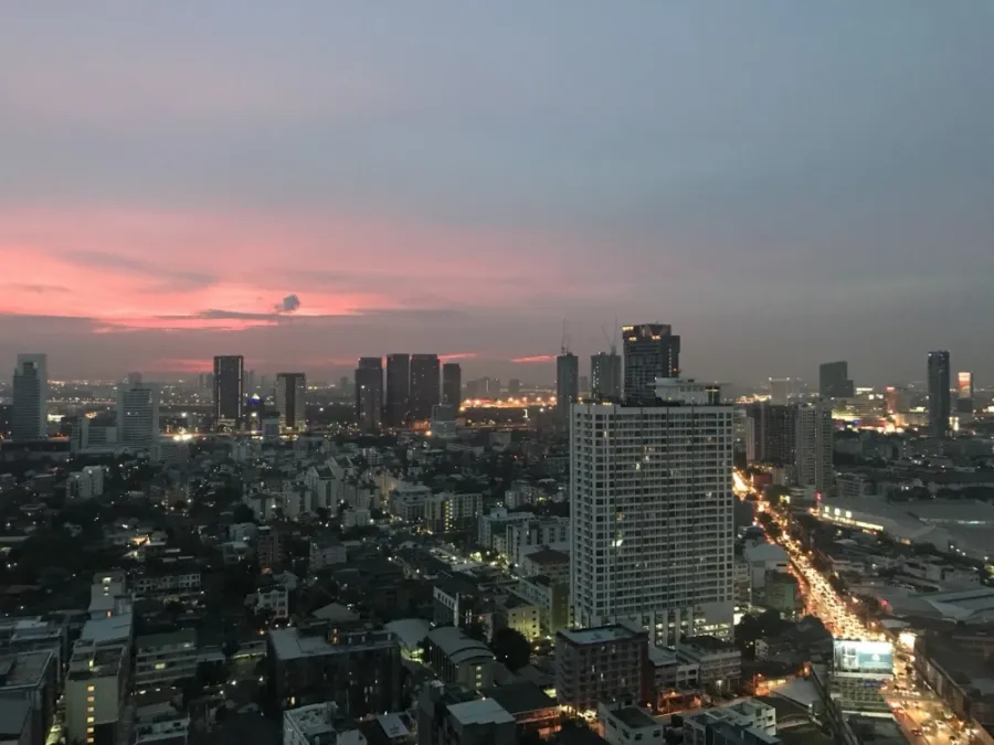 For Rent Chapter One Midtown Ladprao 24 Very beautiful room, city view is very good. All in one room. Book now.