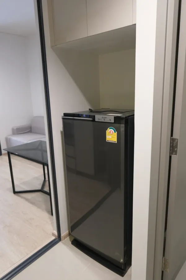 For rent Ideo Sathorn-Wongwian Yai 1 bedroom 1 bathroom, fully furnished, don't miss out on this great deal.