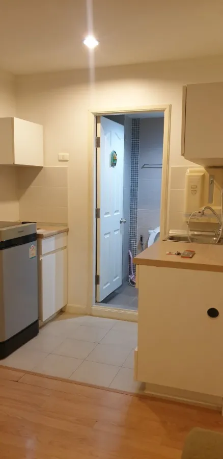 For sale: Lumpini Ville Chaengwattana-Pak Kret, Building B, 8th floor, spacious room, comfortable to live in. Interested in owning it, hurry and reser