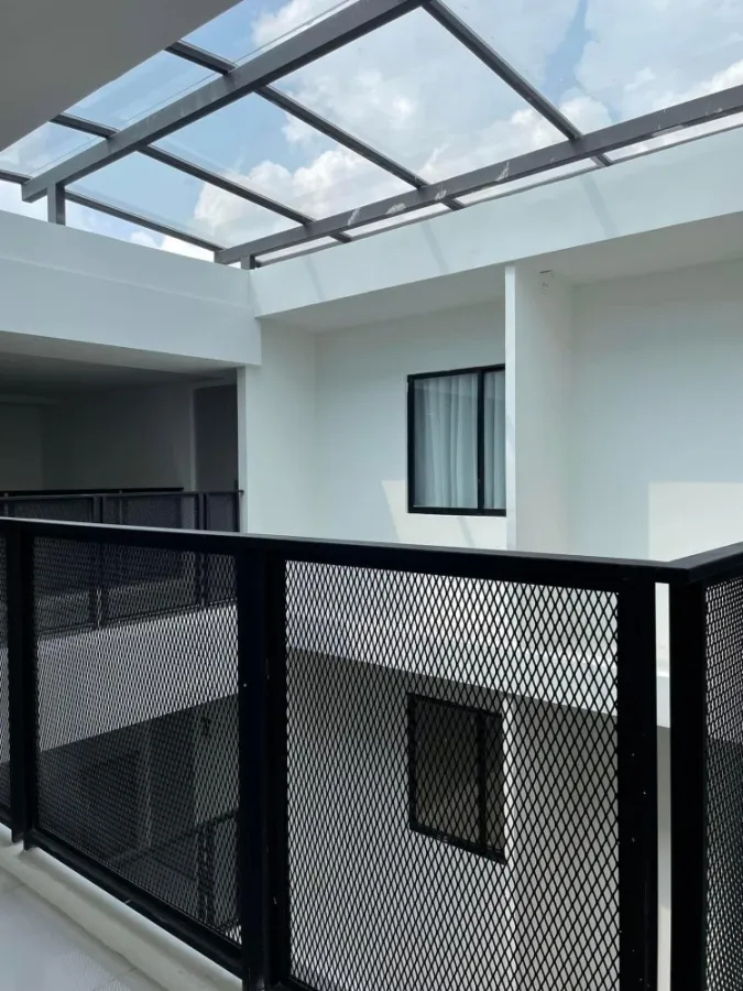 For sale: Flexi Sathorn - Charoen Nakhon, 2 bedrooms, fully furnished, good price, reserve first and get in first.
