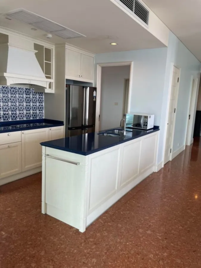 For sale / rent, Aguston Condo, Sukhumvit 22, 31st floor, good location, near BTS, 3 bedrooms, comfortable, don't miss !!