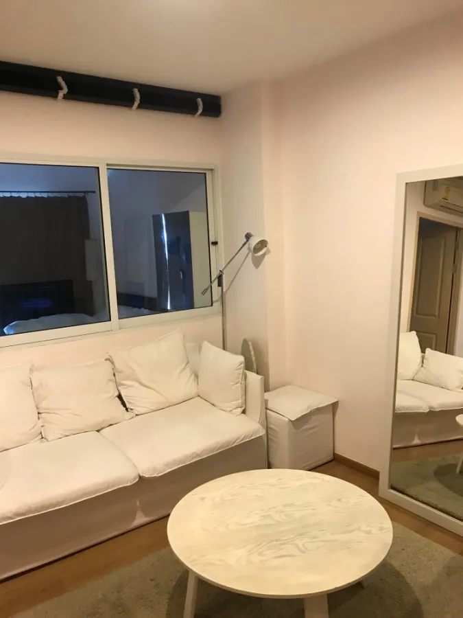 For sale: SIM Vibha-Lat Phrao, 21st floor, nice room, well decorated. Book now, guaranteed you won't regret it.