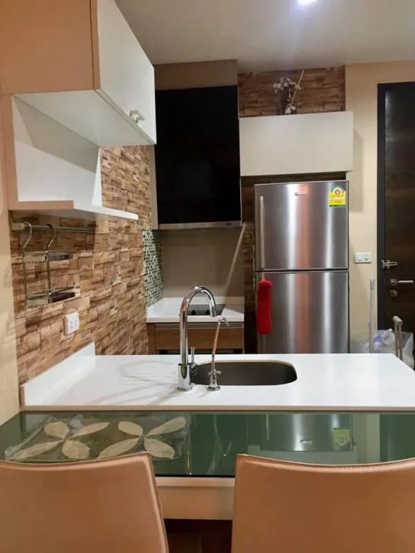 Urgent for rent !! Condo Rhythm Sukhumvit 50, good location, convenient transportation, close to shopping areas Answer all needs, book now !!
