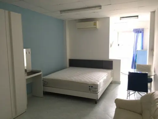 Condo for sale / rent, Pattanakarn Life Complex, quiet, private, can move in