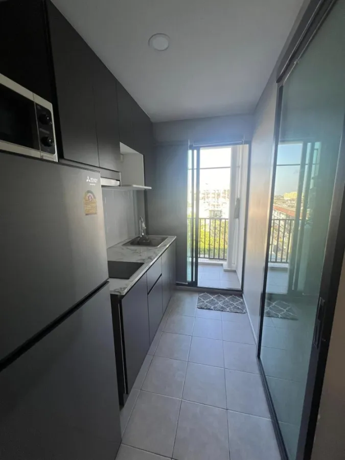 For rent: Reach Phahonyothin 52, 7th floor, quiet, budget friendly, comes with complete furniture. Ready to move in, reserve now.