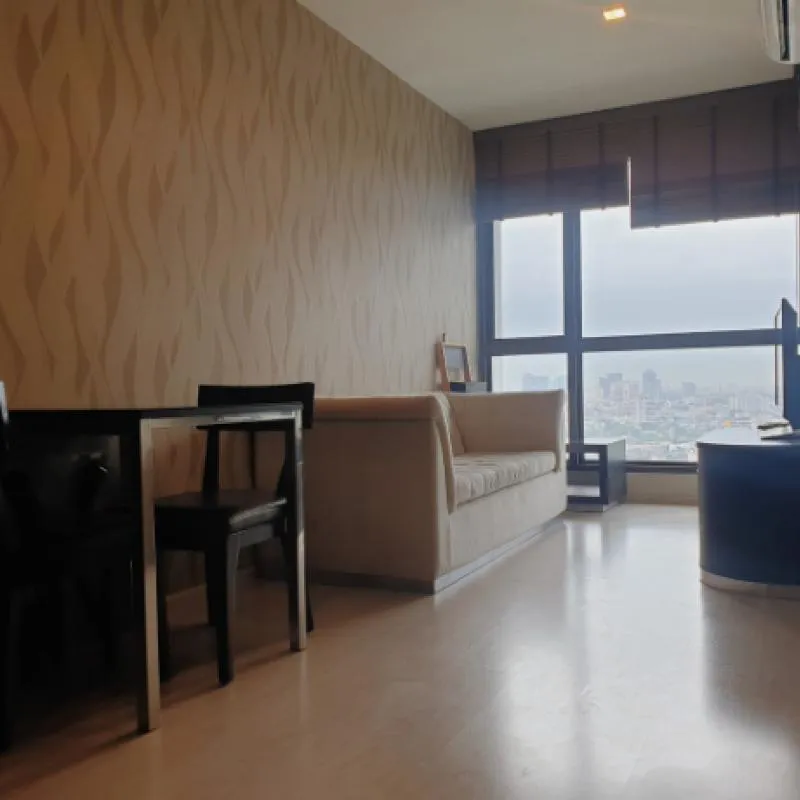 Condo for sale at Rhythm Sukhumvit 44/1, 1 bedroom, 1 bath, fully furnished room, ready to move in, beautiful view, very cheap.
