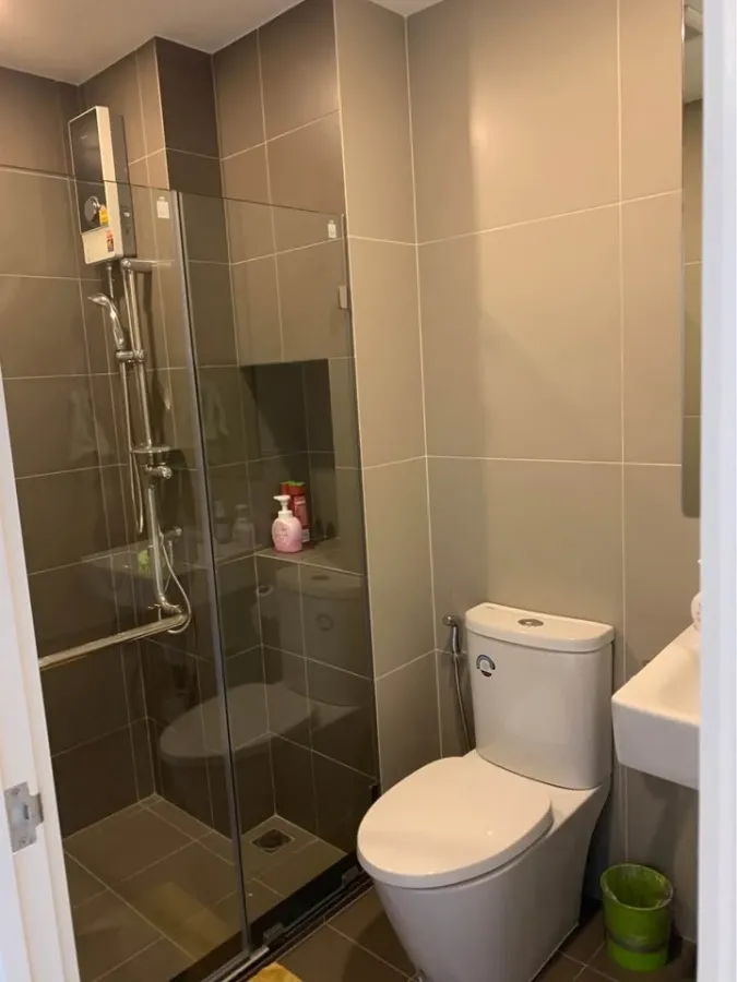 For rent: Elio Wutthakat-Sathorn, high floor unit, fully furnished, spacious and comfortable. Book now!