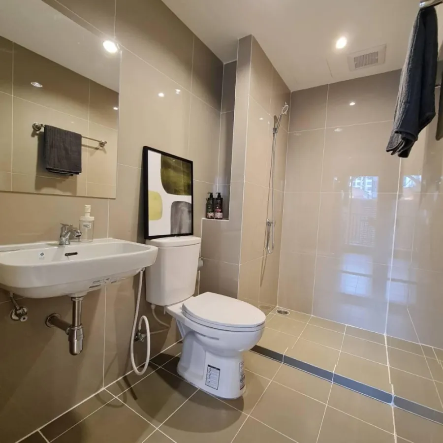 Sale down payment, Condo Sena Kit, BTS Saphan Mai, decorated room, built in, very nice Friendly price like this. Don't wait.