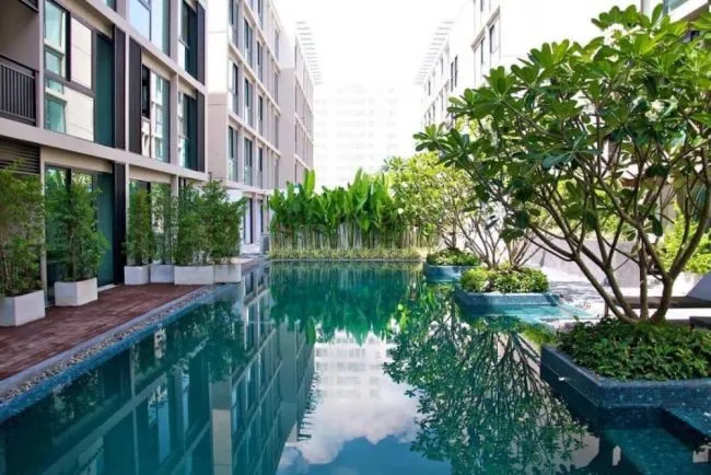 ขายคอนโด Abstracts Sukhumvit 66/1 ห้องมุม 2 ห้องนอน 2 ห้องน้ำ | วิวสระ มาจับมาจองเลยจ้า อย่าลพาด