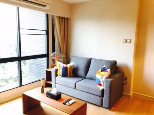 Condo for rent, Tidy Deluxe Sukhumvit 34, beautiful room, beautiful view, fully furnished, prime location, next to BTS Thonglor Do not miss this price.