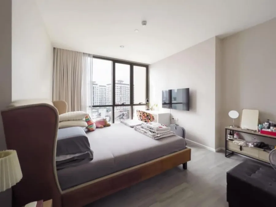 ขาย ให้เช่าThe room 69 ชั้น 10 วิวรถไฟฟ้า ห้องกว้างสุดๆ โซฟาน่านั่ง ที่นอนน่านอน ไม่จองไม่ได้แล้ว