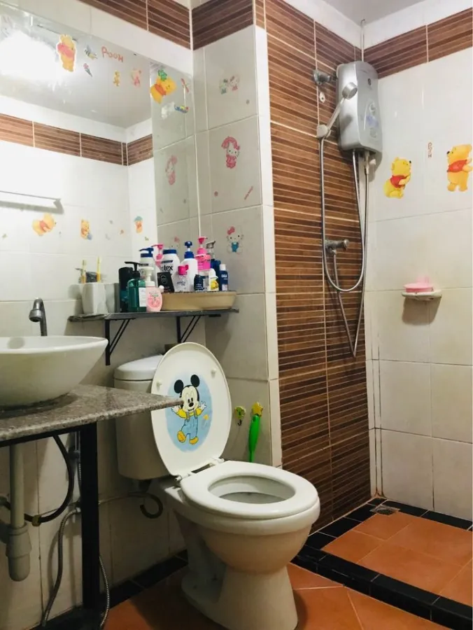 Condo for rent, Regent Home 1, Phahonyothin 67, studio room, decorated in bright colors, low price, just come and move in.
