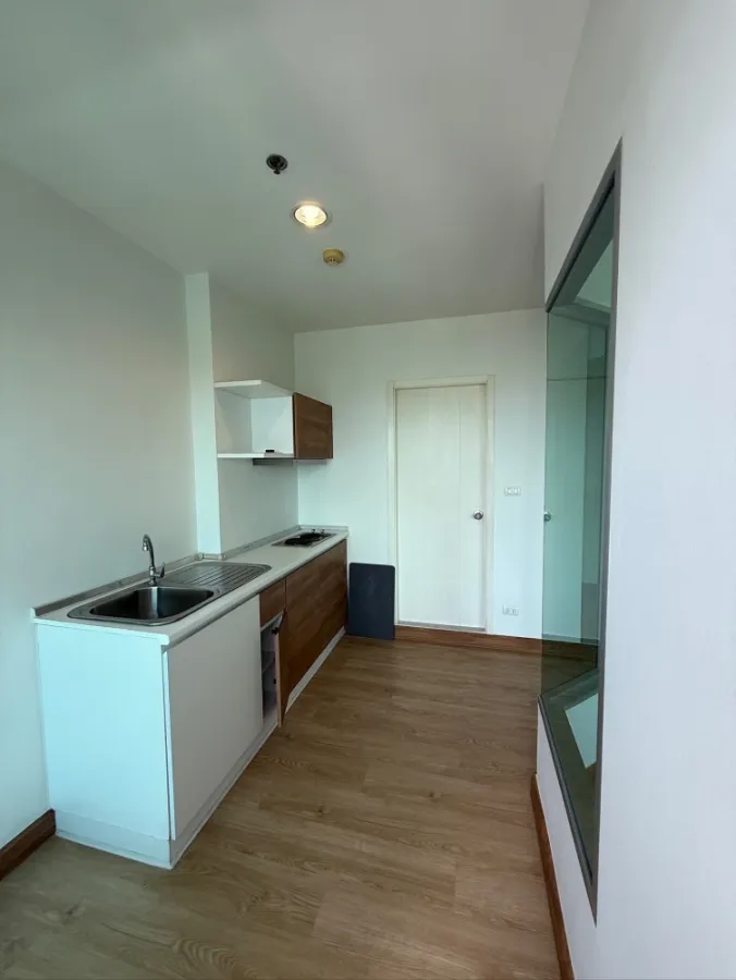 For sale: The Aspire Rama 4, empty room, good location, convenient transportation, beautiful view of the Chao Phraya River, reserve now!