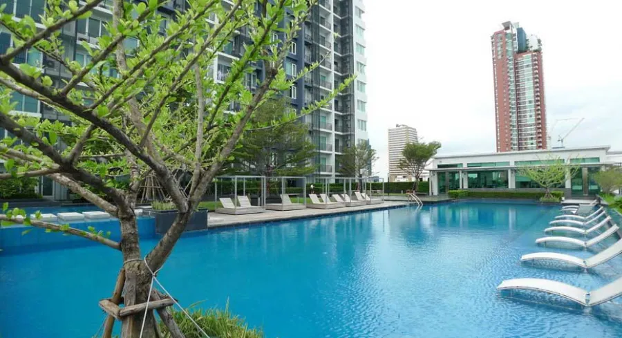 For rent: Siri @ Sukhumvit, 18th floor, fully furnished unit, very livable. Book now! (Hurry!)