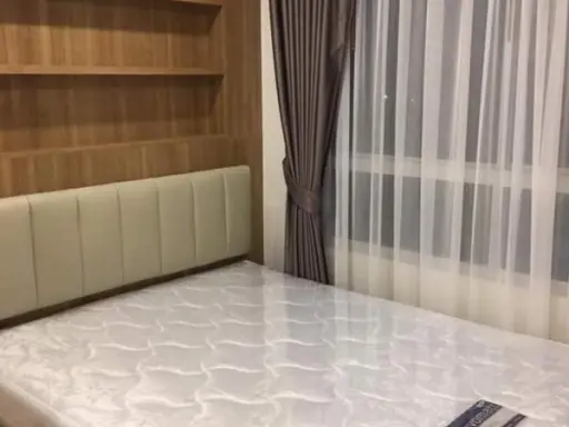 Rent a beautiful room at Lumpini Ville Ratchaphruek-Bangwaek Condo. Divide the room into proportions, complete set of furniture. If interested, hurry up.