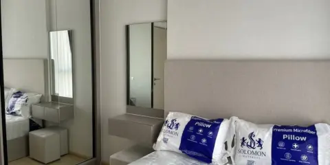 For sale rent The Privacy Thaphra ห้องโทนสีเรียบสบายตา อยู่แล้วสบายใจ กระจกตู้เสื้อผ้าบานใหญ่สะใจ จองเลย