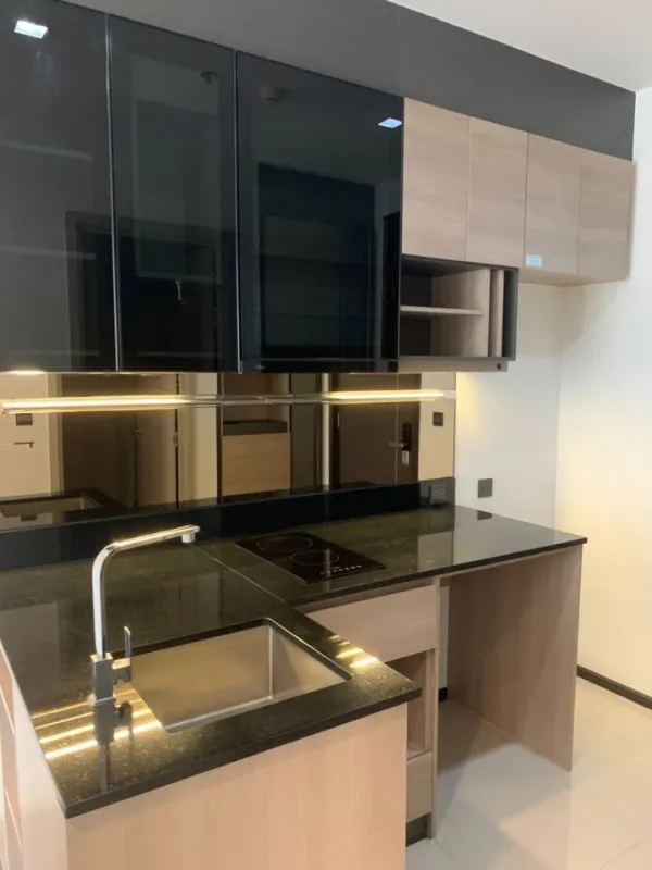 For rent THELINE Asoke-Ratchada 1 นอน 1 น้ำ ชั้น 5 ห้องเปล่า ราคาไม่แรง พร้อม walk-in closet ซื้อเลย