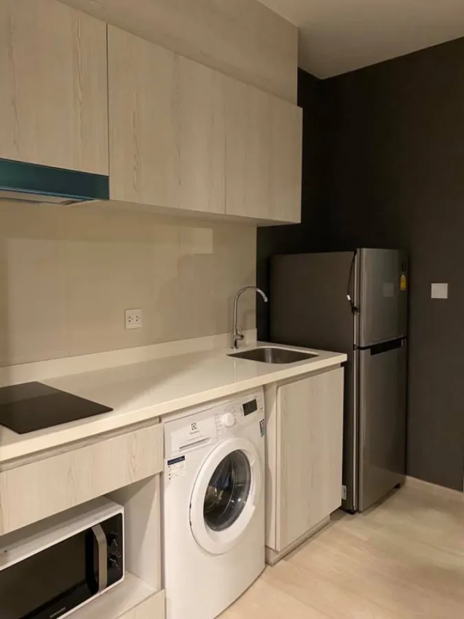 Condo for rent Life One Wireless, beautiful room, fully furnished first come first