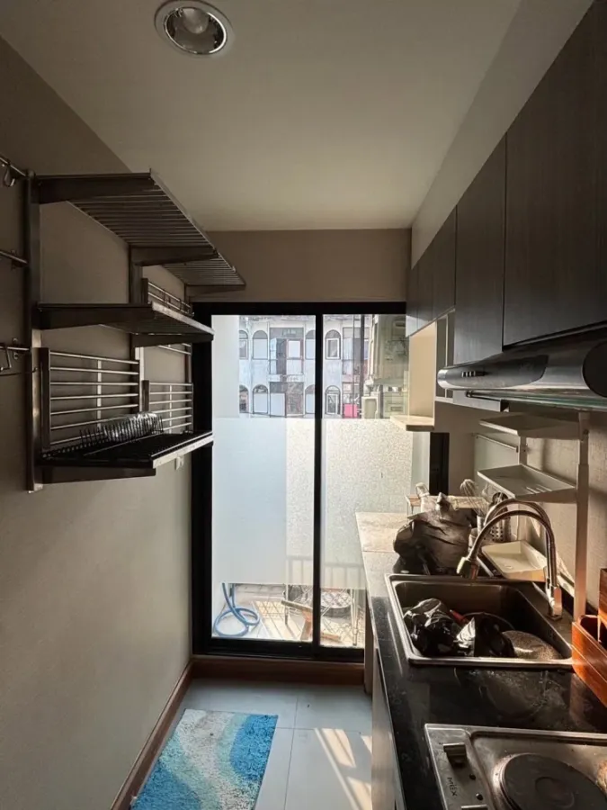 For sale or rent: Sucharee Life Laksi-Chaengwattana, corner unit, quiet, great location, complete amenities. Book now!