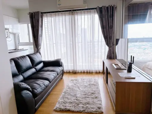 For rent: The Parkland Grand Taksin, high floor, pool view, room ready to move in. Just come and move in. images