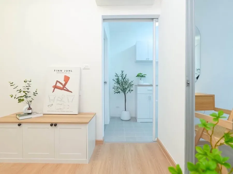 Selling The Kith Sukhumvit 113. Beautifully decorated unit in a cozy, homey style. You won't be disappointed if you reserve one!