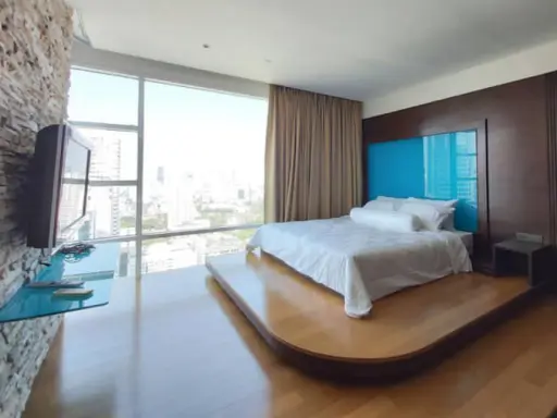 Quick sale!! Condo Fullerton Sukhumvit, good location, in the heart of the city, near shopping areas, book now!!