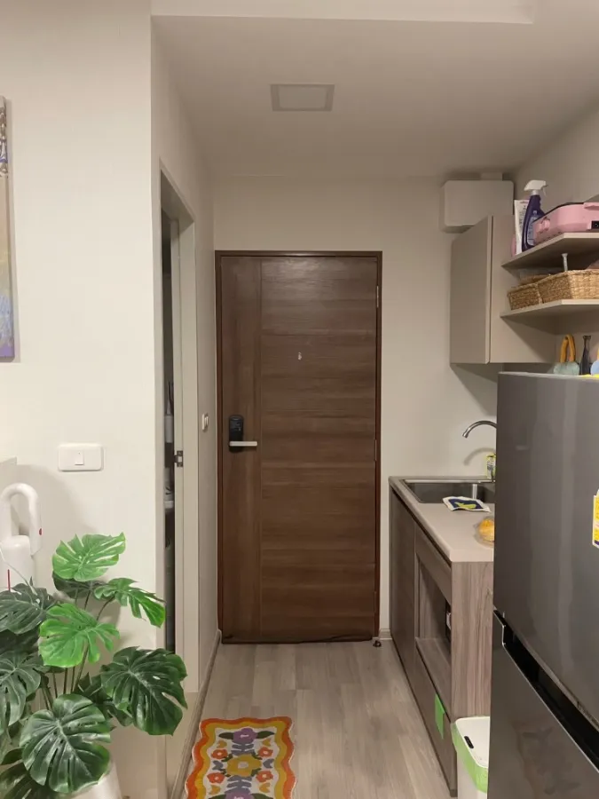 Selling Plum Condo, Saphan Mai Station, the room is divided into proportions. Separate zones perfectly. Good price. Book now.