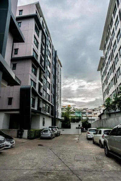 For rent: The Matrix, 4th floor unit, prime location, pool view, fully furnished. Don't miss out!