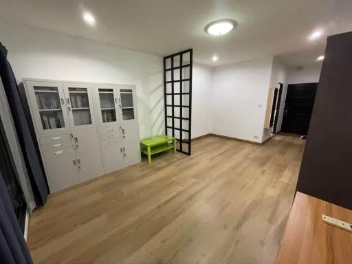 Condo for sale, Country Condominium, nice room, wide size, lots of usable space. Comes at a great price. Hurry up to reserve.