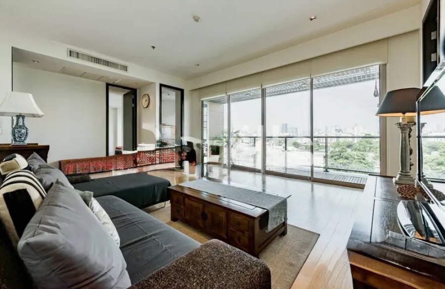 Condo for rent, The Loft Yen Akat, lots of usable space. The room is spacious and comfortable. You can't miss it.