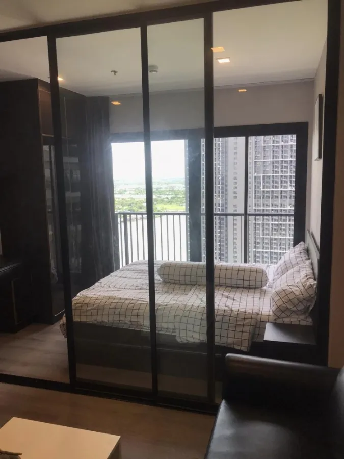 Condo for rent, The Politan Rive, nice room, divided into sections. Separated into zones perfectly. Good price. Hurry and reserve.