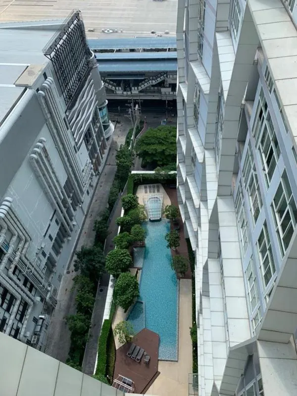 Condo for rent, Ideo Verve Sukhumvit, 22nd floor, fully furnished, ready to move in, next to the train, special price !! Don't miss it !!