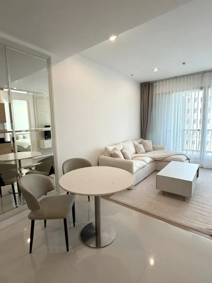 ขาย ให้เช่า The Address Chidlom ห้องมุมให้ความเป็นส่วนตัว ทำเลดี พื้นทีใช้สอยเยอะ รีบจองเลยตอนนี้จ้า
