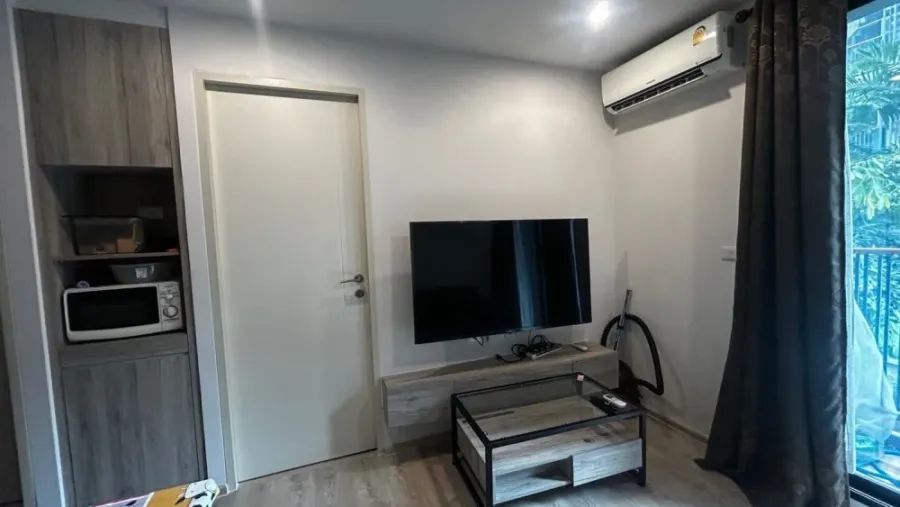 ให้เช่า คอนโด Zelle Rattanathibet ห้องพร้อมอยู่ เฟอร์พร้อม หิ้วกระเป๋ามาได้เลย รีบจองเลยก่อนพลาด!!