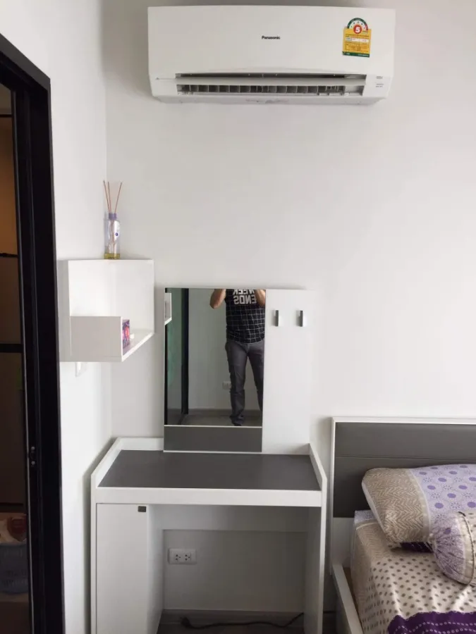 For rent/sale Aspire Sathorn-Taksin, ready to move in. Have a great view of the pool Fully furnished, electrical appliances, good price, hurry to rese