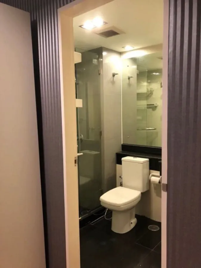 Condo for rent, Chateau in Town, Phaholyothin 14-2, near BTS, do not miss !!
