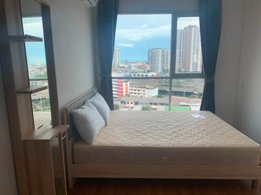 For rent: Lumpini Place Ratchada-Sathu, beautiful unobstructed city view, room is as pictured, ready to move in with just your luggage.