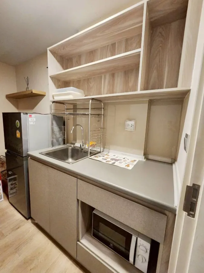 Kave TU condo for rent, 3rd floor, with high-quality built-in furniture and complete amenities. Book now!