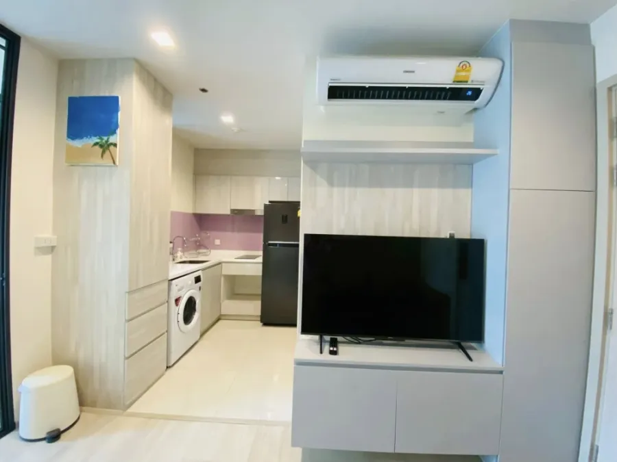 For rent, Life One Wireless, 6th floor, fully furnished room, ready to move in, hurry and reserve now, don't wait.