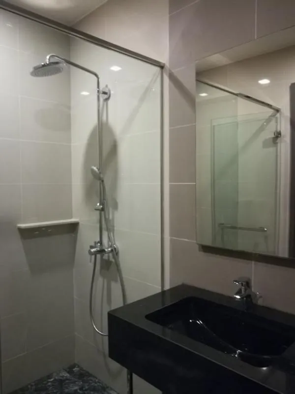 Condo for rent, Edge by Sansiri, Sukhumvit 23, 8th floor, corner room, city center, convenient transportation, don't miss !!!