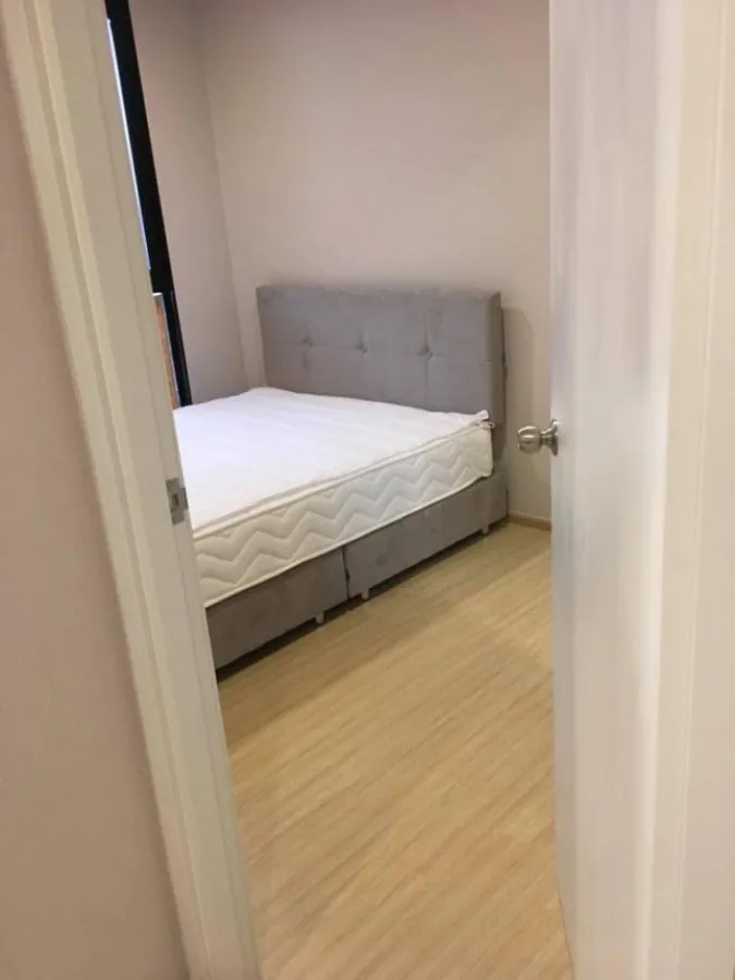 For rent Plum Condo Pinklao Station, near the mall, convenient to travel, move now, don't hesitate !!