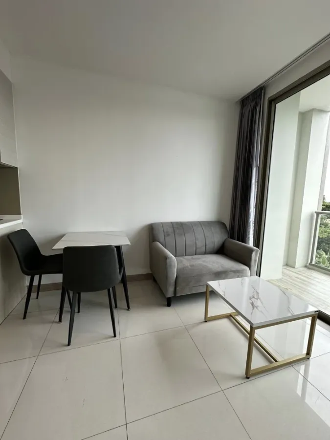 For rent: The Riviera Wongamat Beach. Lovely room with amazing amenities and stunning, unblocked views. Book now!