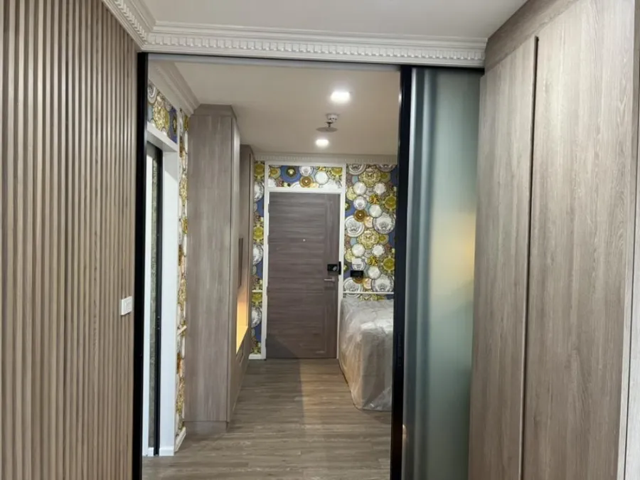 For sale: Modiz Sukhumvit 50, 12th floor, spacious room, comfortable to live in, fully furnished, hurry to reserve and own it. Urgent.