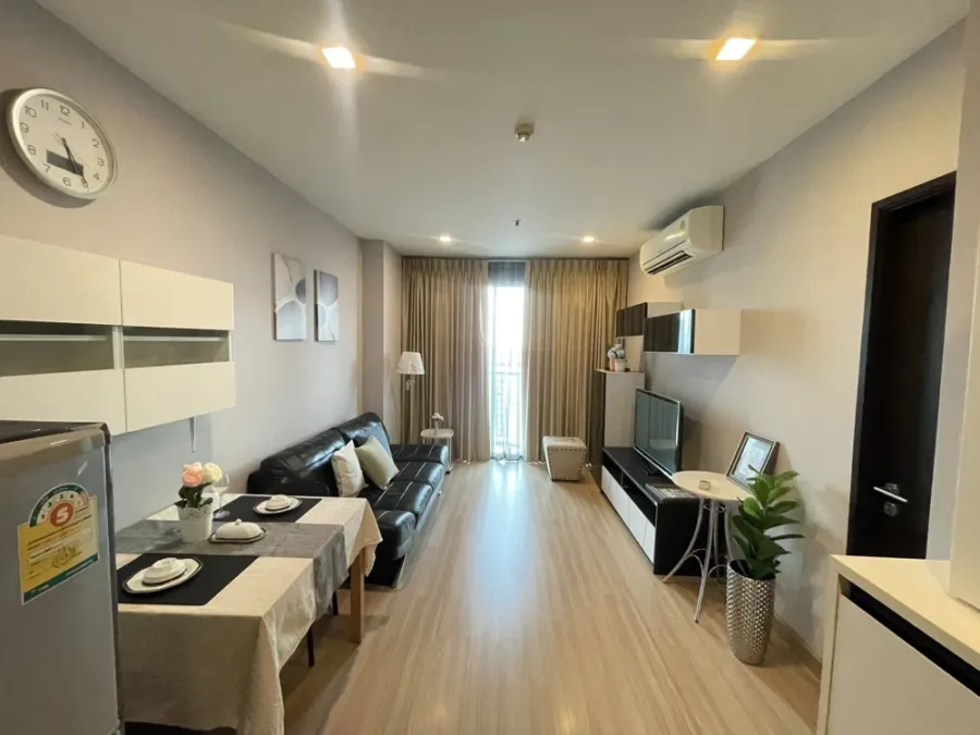 ให้เช่า Sky Walk & Weltz Residence ชั้น 21 ห้องโค้ง วิวรถไฟฟ้า ตกแต่งอย่างดี รีบจองให้ไว