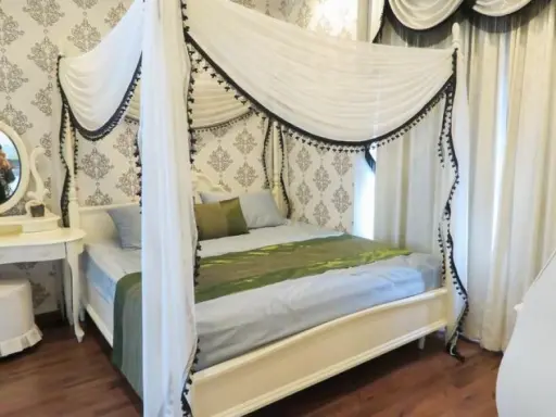 Wowให้เช่า Q House สาทร ตกแต่งสไตเจ้าหญิง หรูหราสุดๆ ห้องนั้งเล่นกว้าง ผนังลายสวยหรู ห้ามพลาดเด็ดขาด images