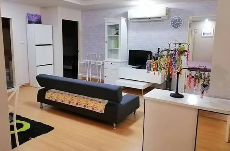 ให้เช่า แฮปปี้ คอนโด รัชดา 18 ชั้น 1 2ห้องนอน ห้องกว้างสุดๆ เฟอร์ครบ!! ลากกระเป๋ามาเลยจ้าาา รีบเลยๆ