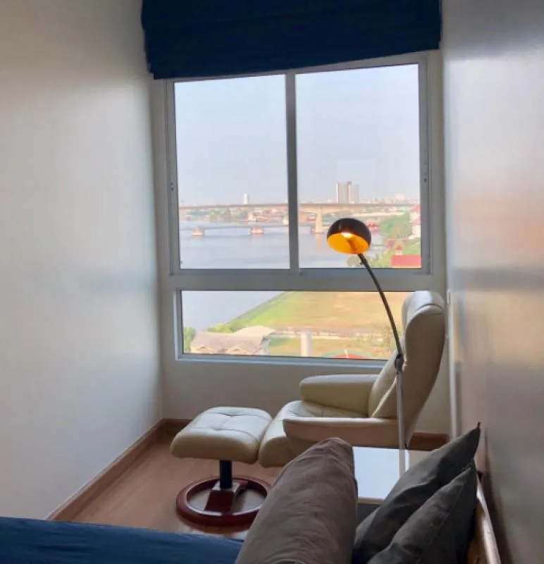 Condo for rent at Supalai River Resort, 14th floor, floor level that can experience the most beautiful view of the Chao Phraya River.