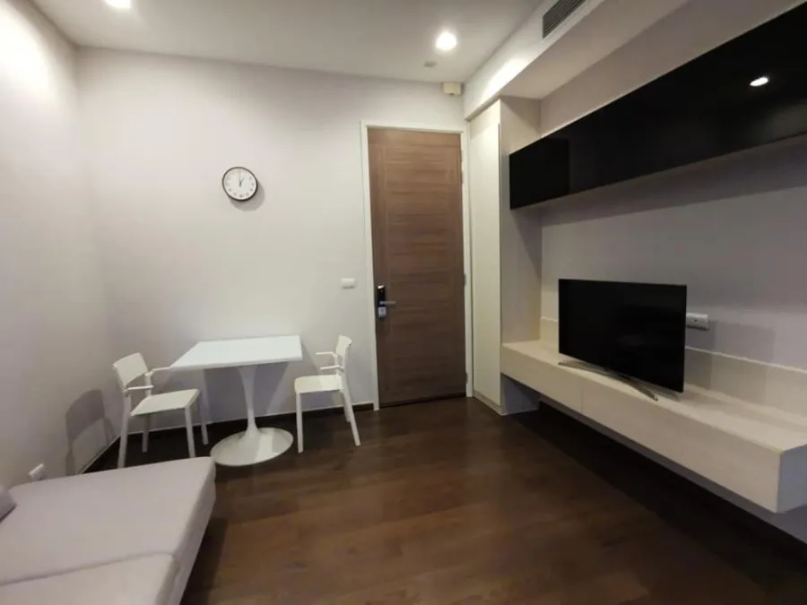 Condo for sale, Q Asoke Studio, 1 bath, high floor, fully furnished. Ready to move in, convenient transportation, urgent!!