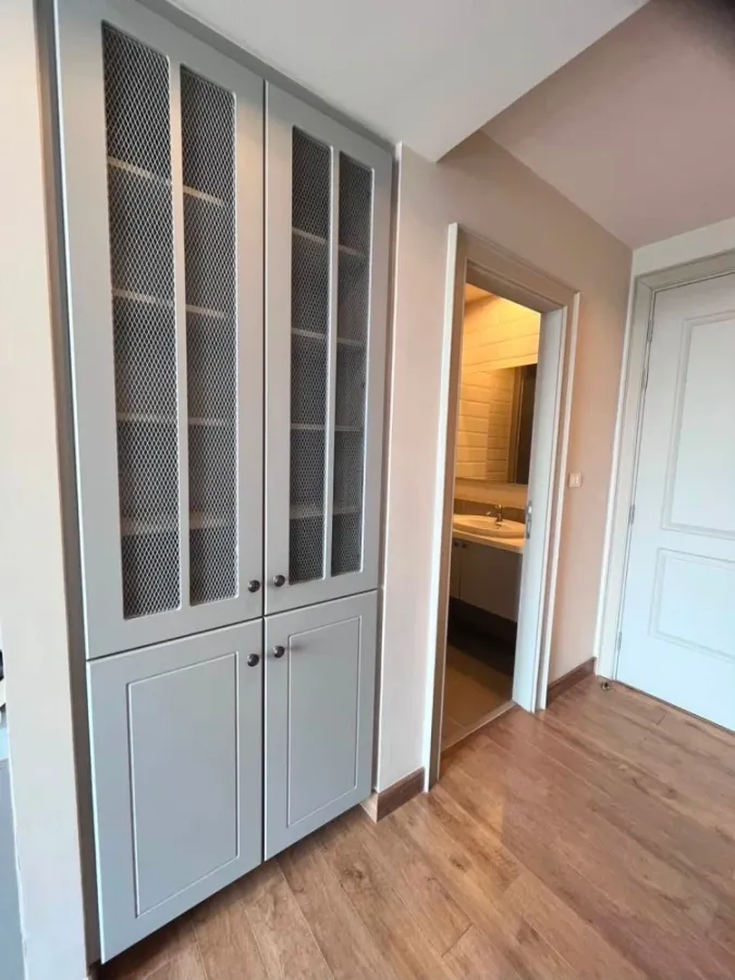 Selling The Editor condo, 20th floor. Fully furnished with all amenities. Unobstructed view. Book now!