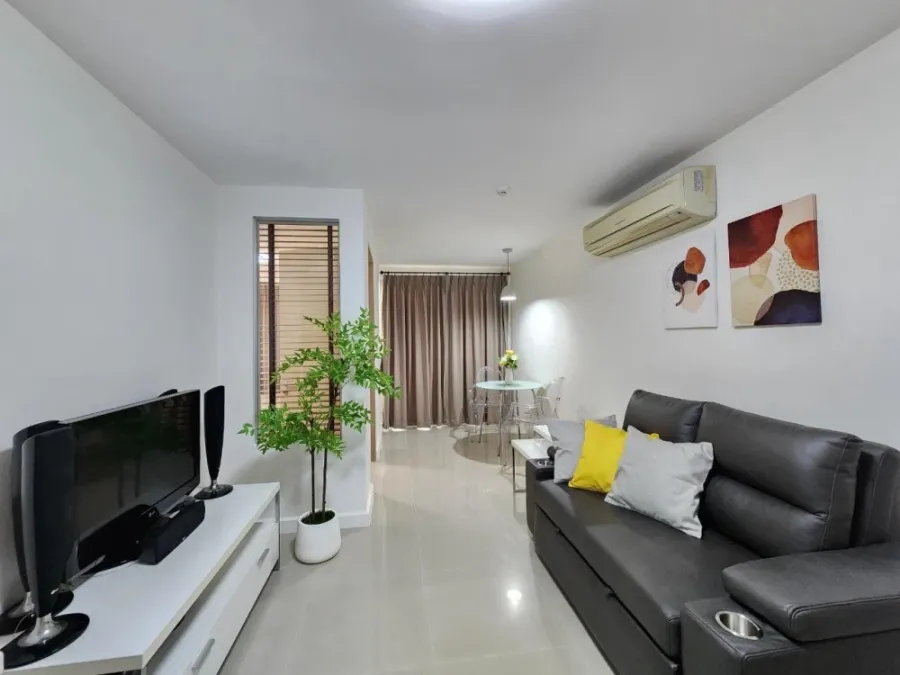 ให้เช่า The Clover ทองหล่อ พร้อมเฟอร์นิเจอร์ครบเซต บรรยากาศเงียบสงบไม่วุ่นวาย จองด่วน